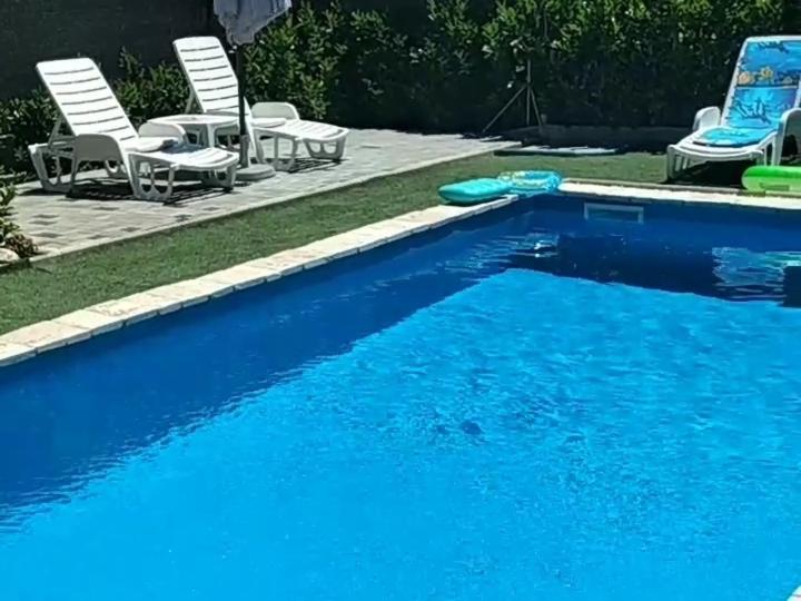 Holiday Home Flora モスタル エクステリア 写真